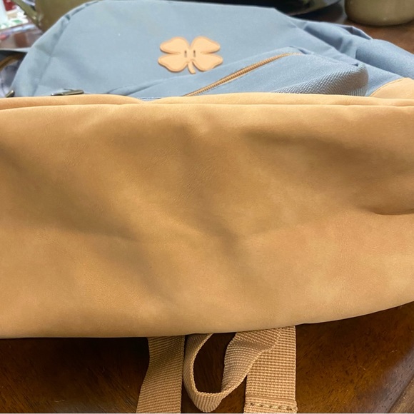 Backpack - NWOT Never Used_LUCKY BRAND - Gray Canvas, Faux Leather, Zips Logo🍀 - Picture 6 of 7